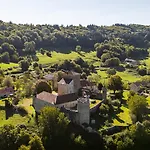 Chateau De Rosay - View & Gardens